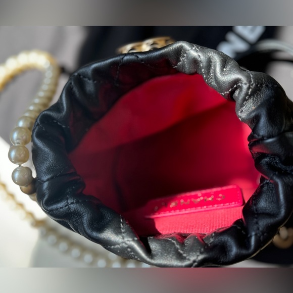 CHANEL “about pearls” mini quilted bag - never been worn - Like New✨ - Picture 12 of 12